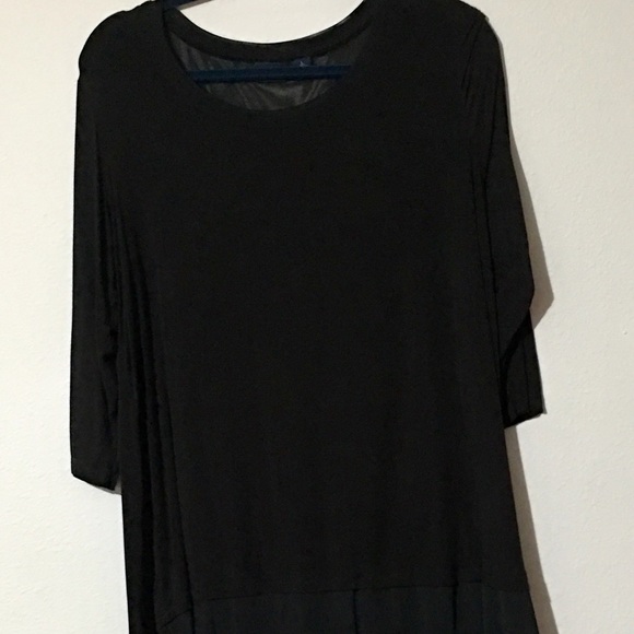 3/4 sleeve black tunic - Picture 1 of 3